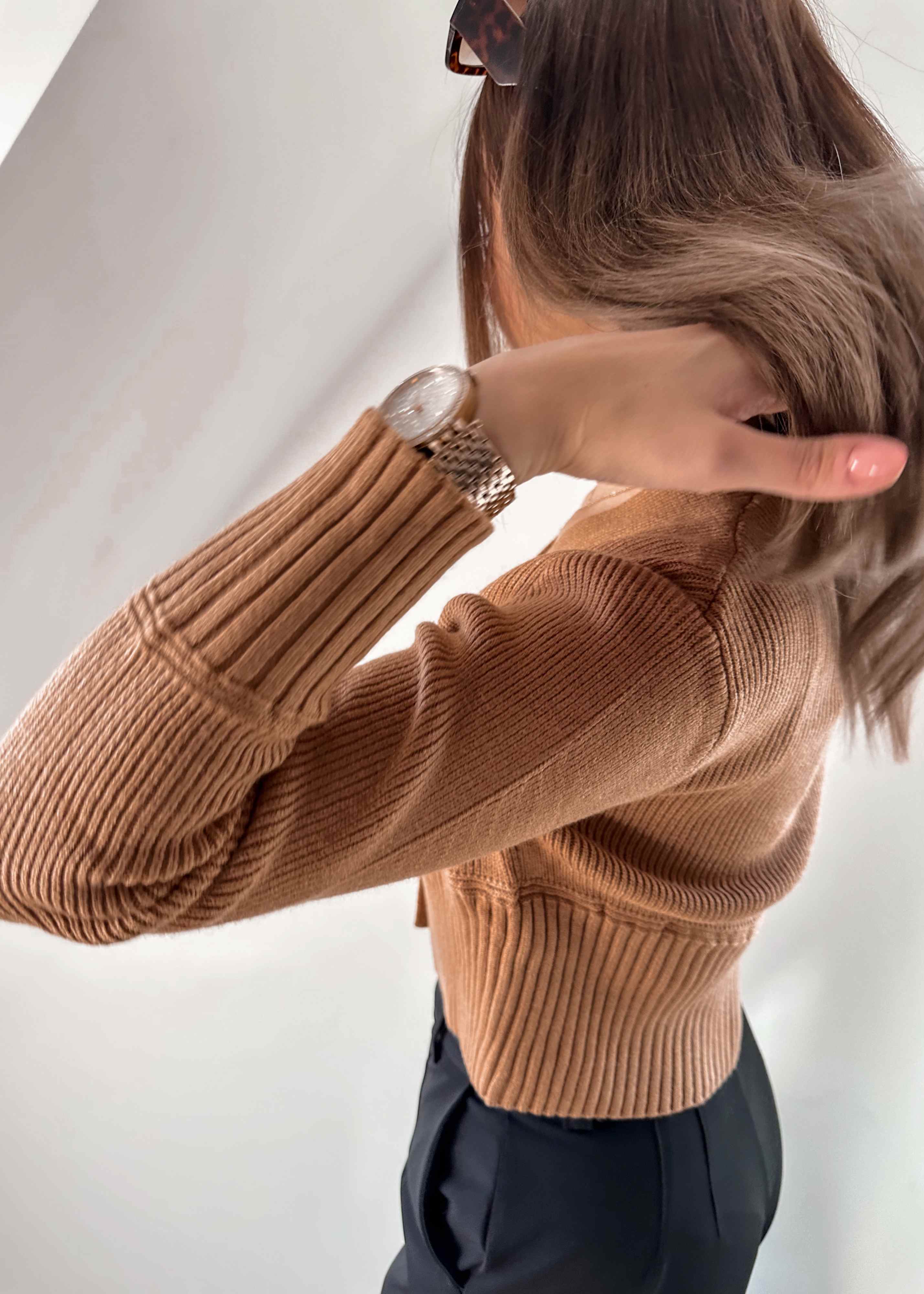 Sweter kardigan z ozdobnymi guzikami Lari beżowy zdjęcie 2