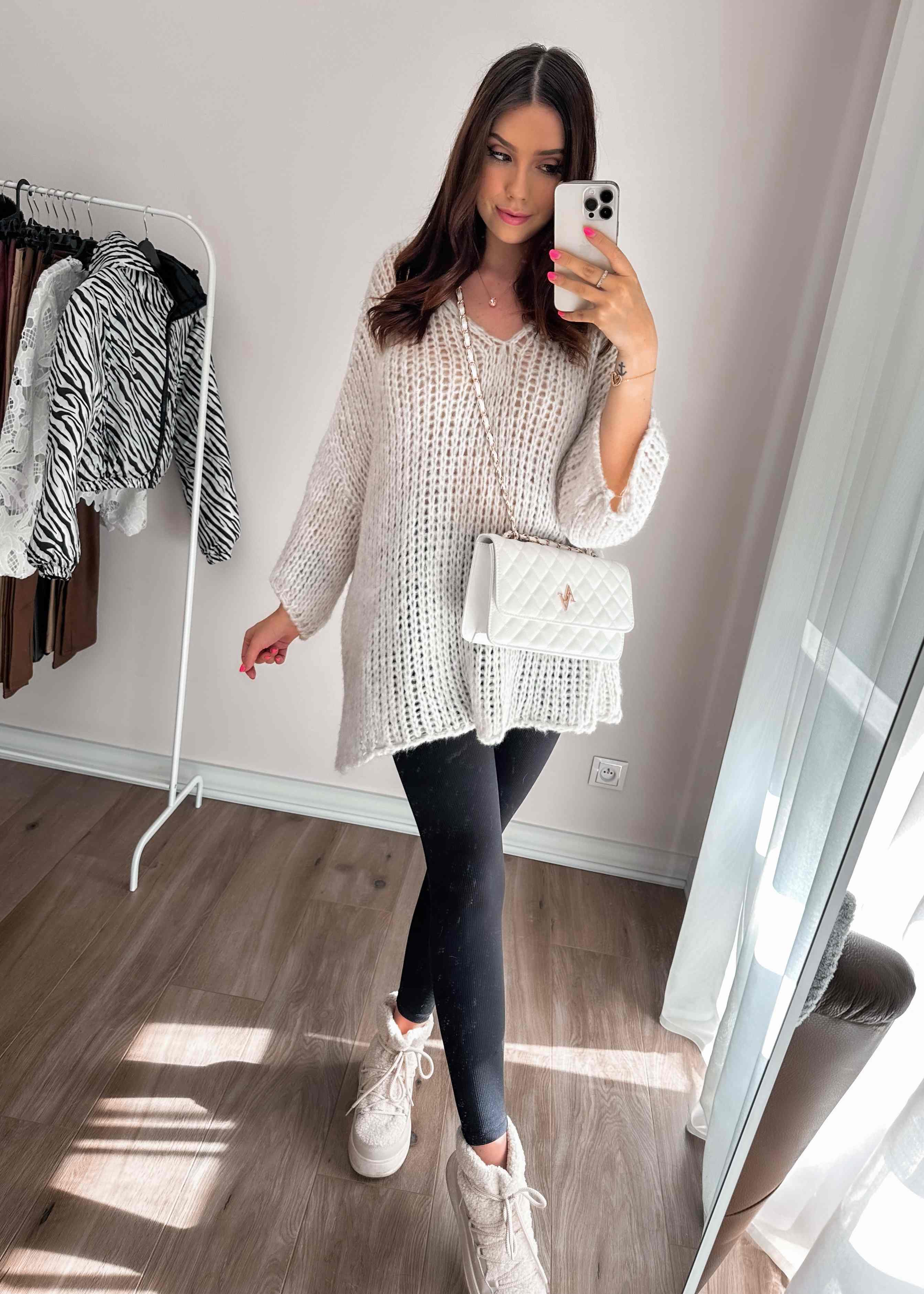 Sweter oversize Niki beżowy zdjęcie 1
