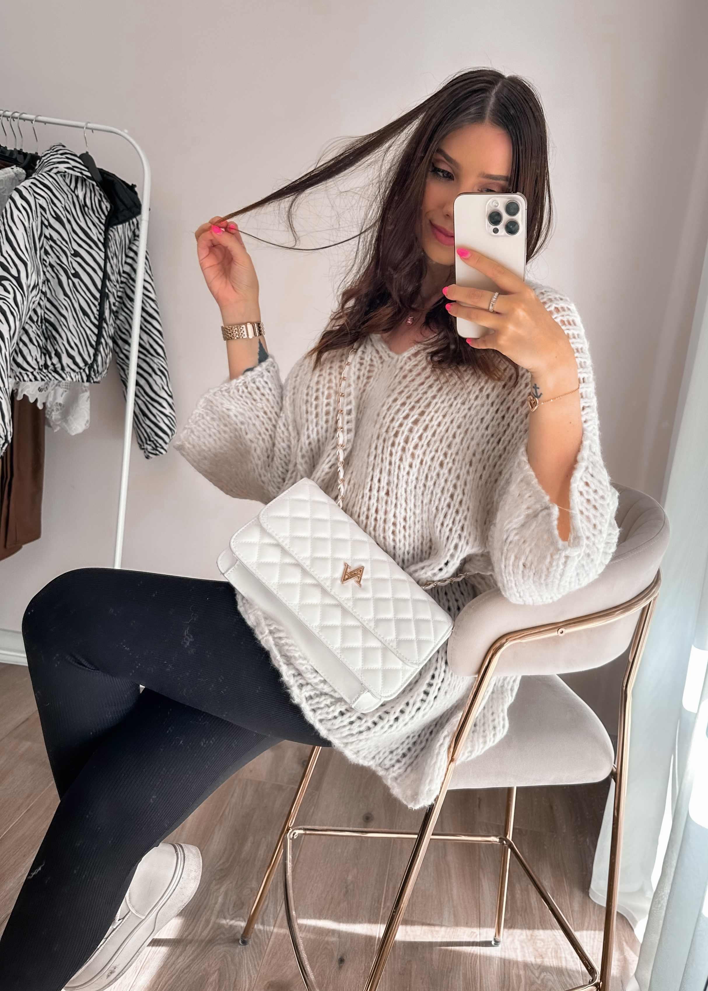 Sweter oversize Niki beżowy zdjęcie 3