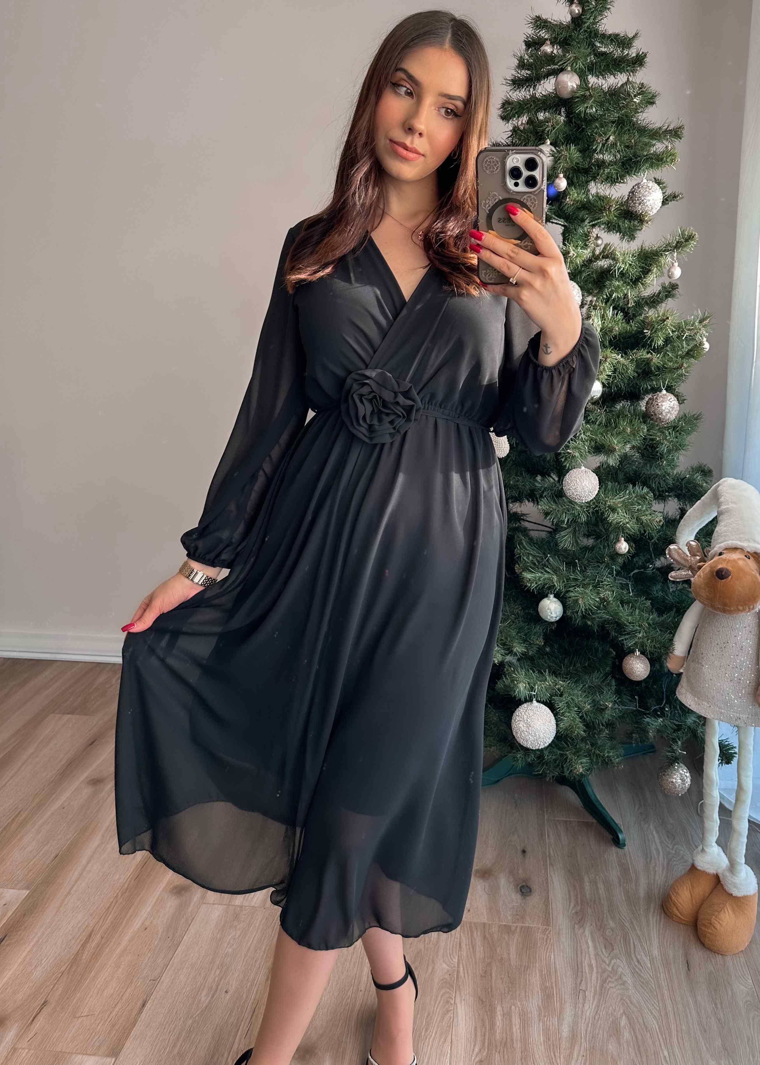 Sukienka midi z ozdobną różą Amelia czarna zdjęcie 2